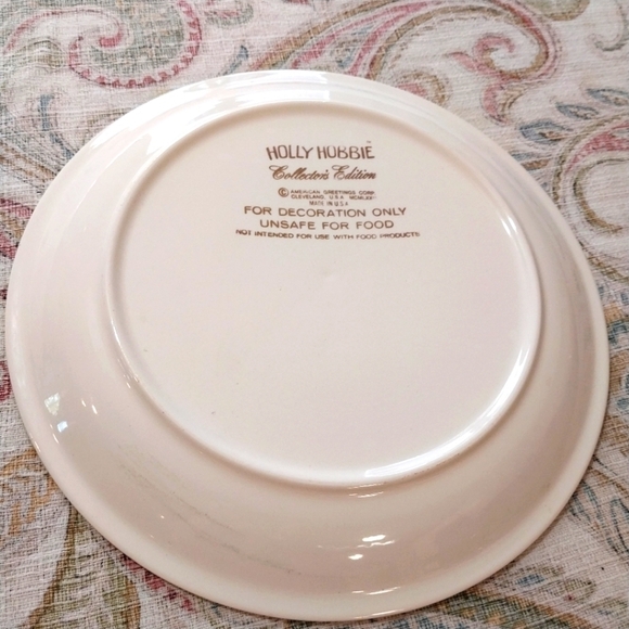 BOGO FREE Vintage 70's  Holly Hobbie Plate Collector's Edition Friends - Picture 4 of 5